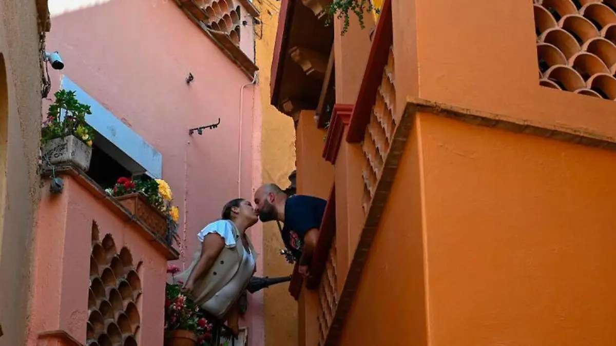 El-Callejón-del-Beso (2)